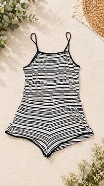 Mossimo Supply Co. Black & White Striped Romper Women’s XL Adjustable Straps